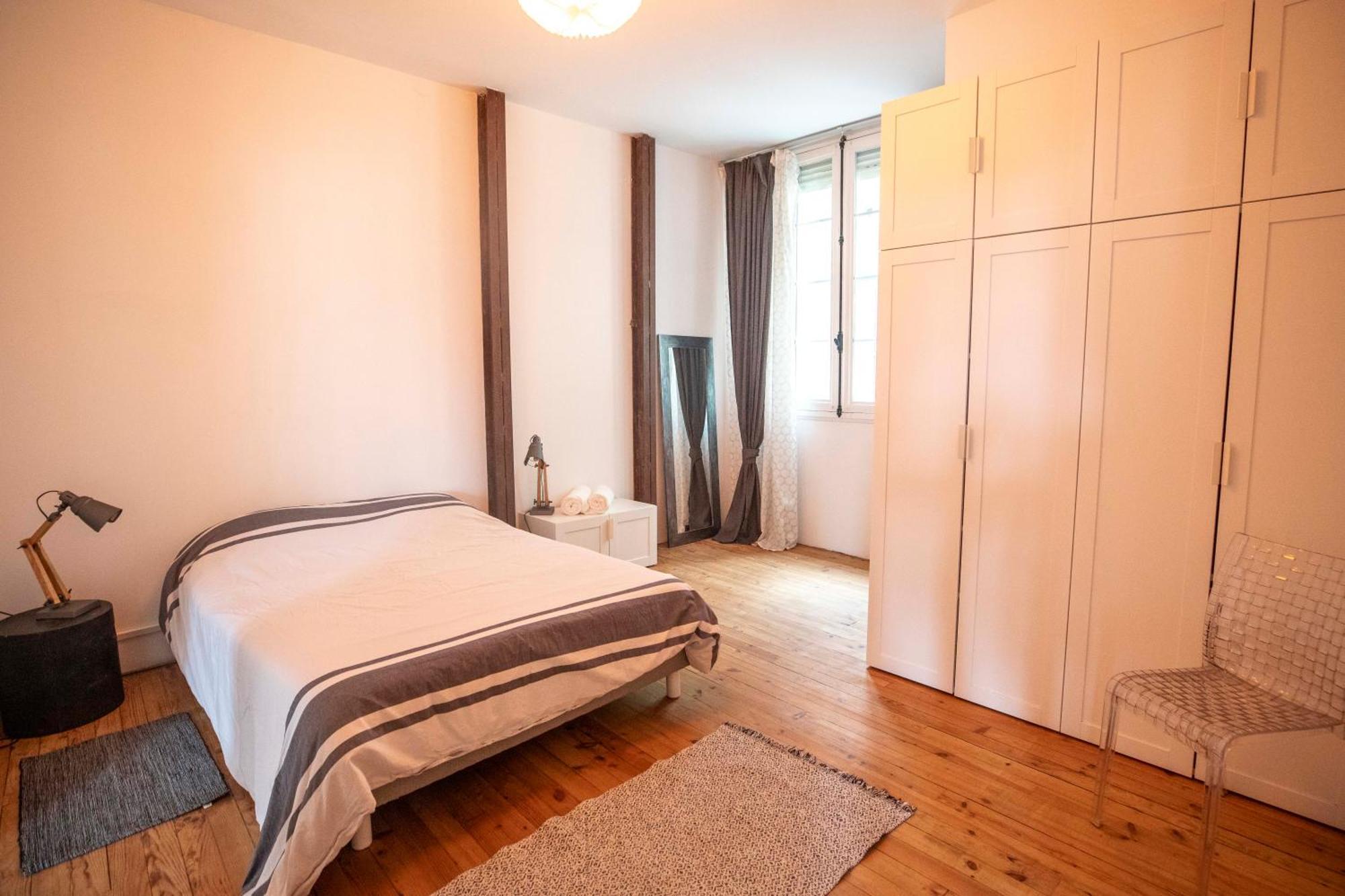 L'Appartement Lieu De Qualite En Centre Ville De 波城 外观 照片