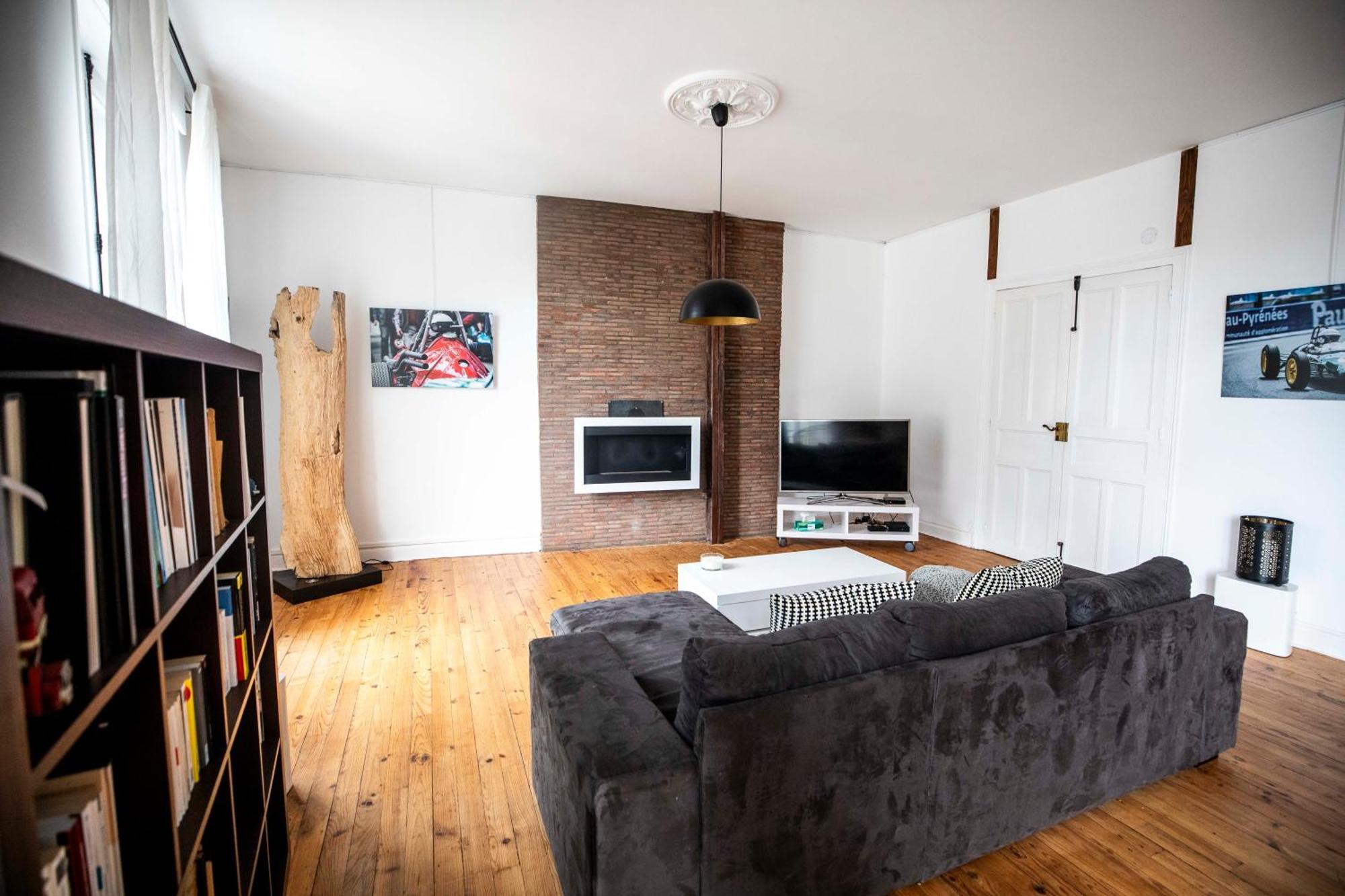L'Appartement Lieu De Qualite En Centre Ville De 波城 外观 照片