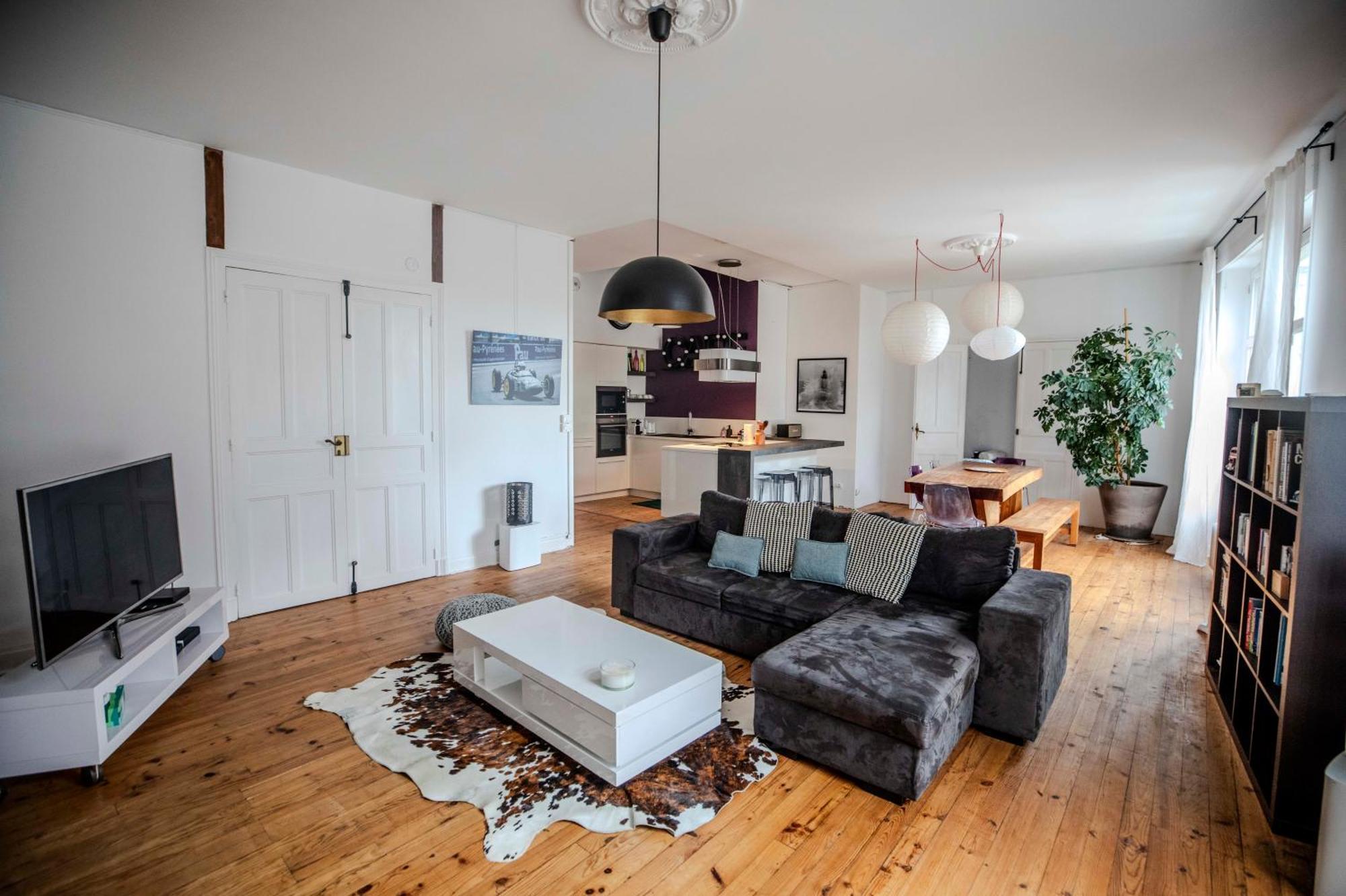 L'Appartement Lieu De Qualite En Centre Ville De 波城 外观 照片