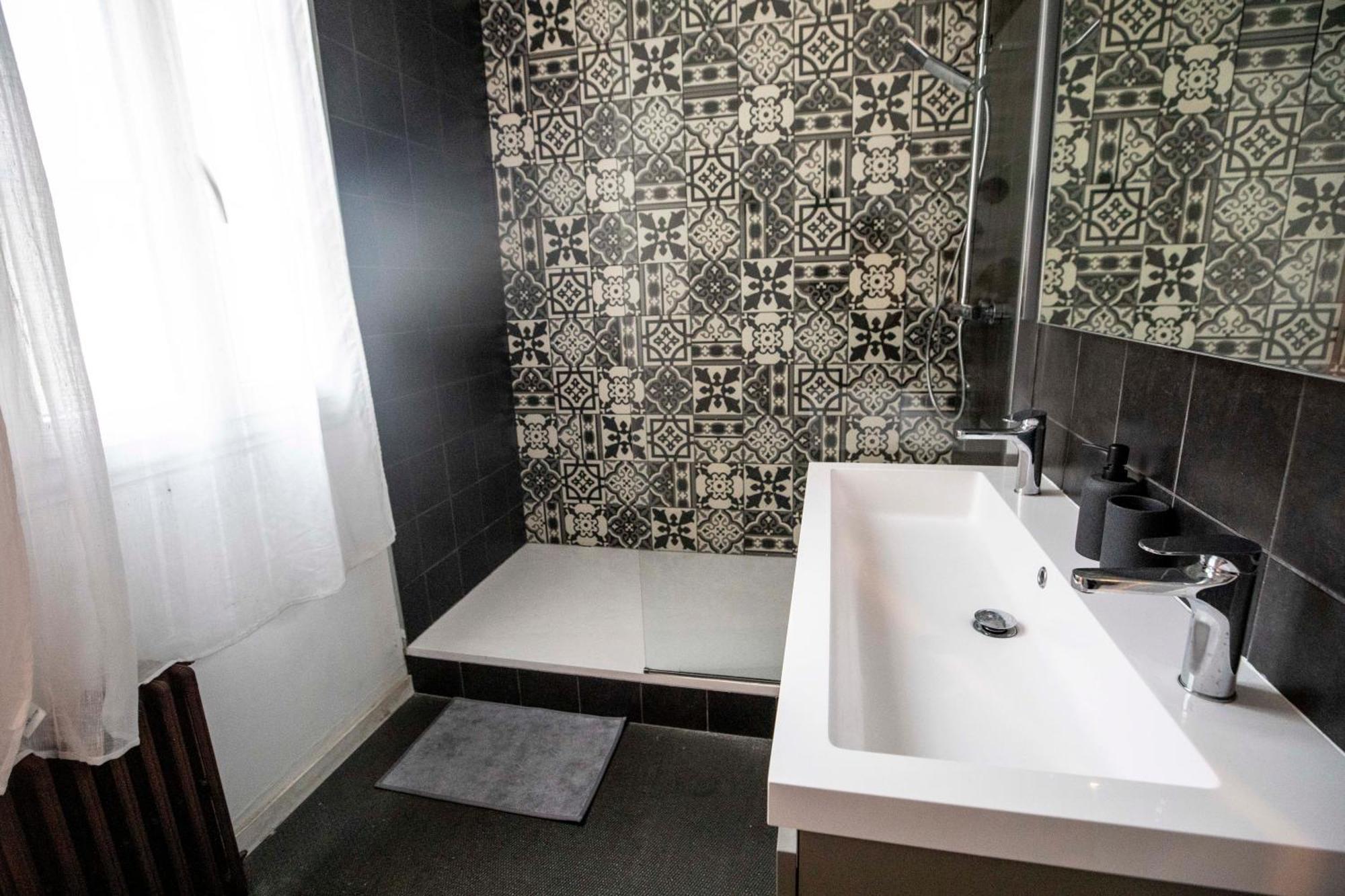 L'Appartement Lieu De Qualite En Centre Ville De 波城 外观 照片